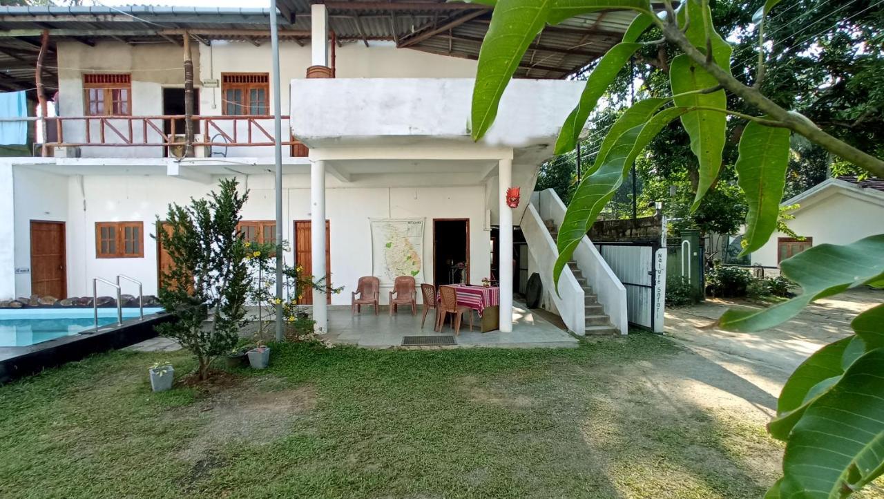 Bed and Breakfast River Side & Swimming Pool à Uda Walawe Extérieur photo